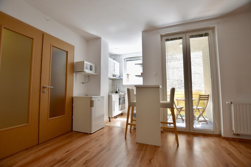 Central Studio Boulevard Budapeste Exterior foto