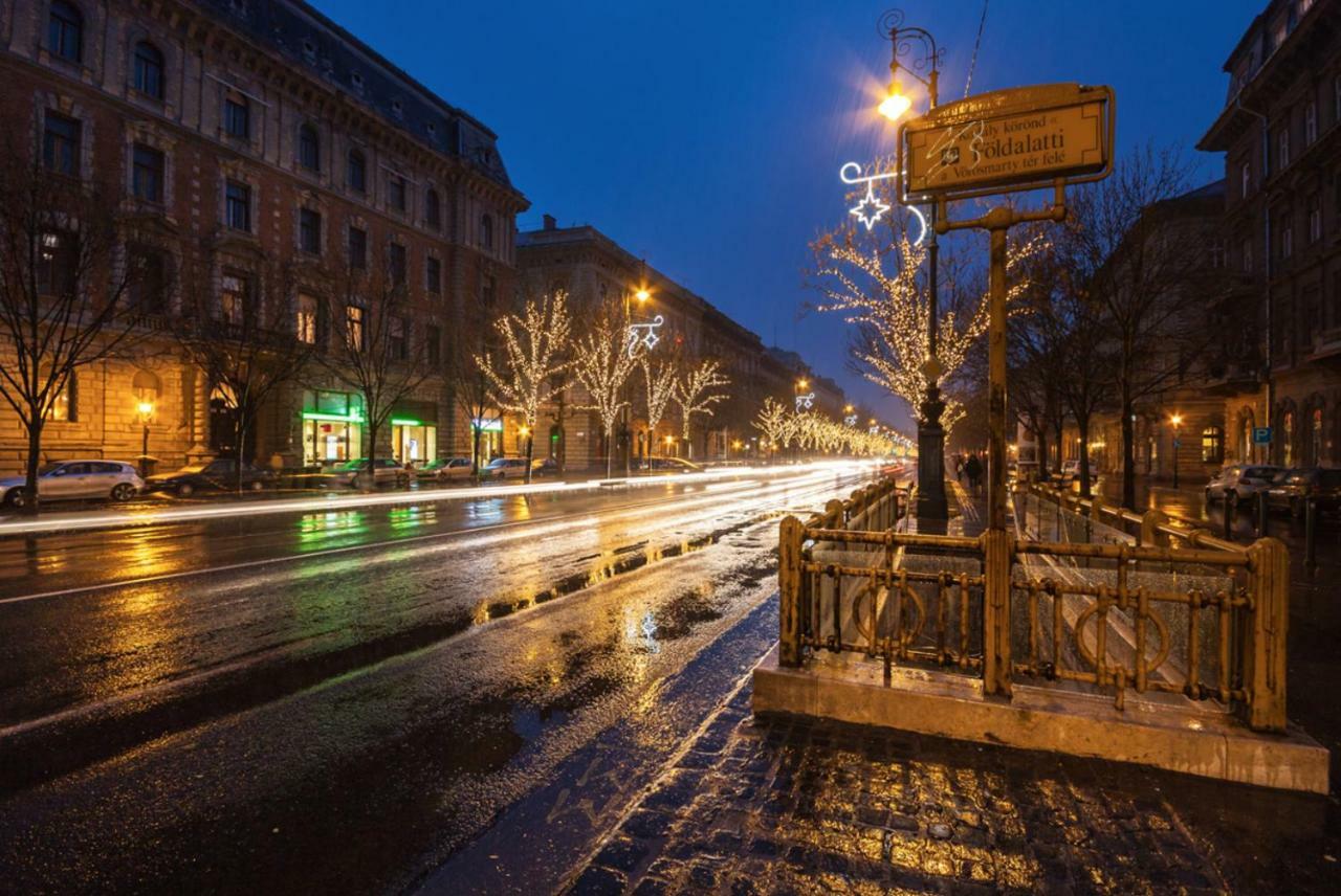 Central Studio Boulevard Budapeste Exterior foto